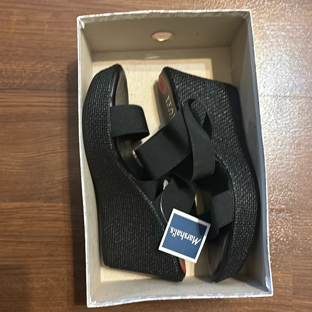Women wedge shoes